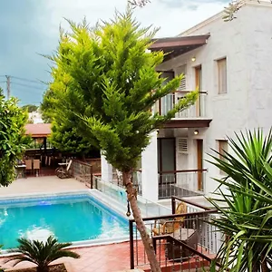 3* Appart hôtel Stone House
